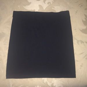 black fitted skirt